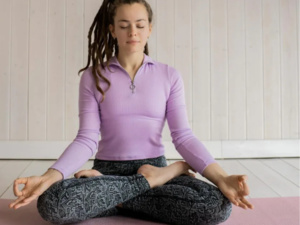 أهم الفوائد الصحية لرياضة التأمل لتعزيز الصحة النفسية والجسدية أهم الفوائد الصحية لرياضة التأمل لتعزيز الصحة النفسية والجسدية