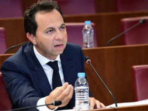 أبو الغالي يتوجه إلى القضاء للطعن في قرار تجميد عضويته من البام أبو الغالي يتوجه إلى القضاء للطعن في قرار تجميد عضويته من البام