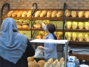 لضبط أسعار الخبز.. الحكومة تتفاوض مع أرباب المخابز والحلويات لضبط أسعار الخبز.. الحكومة تتفاوض مع أرباب المخابز والحلويات