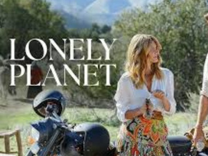 فيلم Lonely Planet: قصة حب رومانسية في قلب الطبيعة المغربية على منصة نتفليكس فيلم Lonely Planet: قصة حب رومانسية في قلب الطبيعة المغربية على منصة نتفليكس