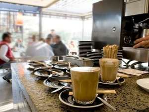 أزمة أرباب المقاهي مع الضمان الاجتماعي تتفاقم.. دعوات لإلغاء الذعائر وتسهيلات في السداد أزمة أرباب المقاهي مع الضمان الاجتماعي تتفاقم.. دعوات لإلغاء الذعائر وتسهيلات في السداد