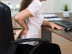 متلازمة العمل المكتبي : تأثيرات الجلوس الطويل على صحتنا الجسدية متلازمة العمل المكتبي : تأثيرات الجلوس الطويل على صحتنا الجسدية
