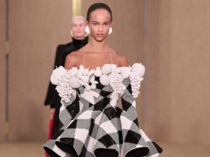 صيحة الكشكش: ستايل جديد ومتألق يخرج عن المألوف صيحة الكشكش: ستايل جديد ومتألق يخرج عن المألوف