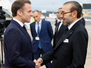 جلالة الملك محمد السادس يقبل دعوة ماكرون للقيام بزيارة دولة إلى فرنسا جلالة الملك محمد السادس يقبل دعوة ماكرون للقيام بزيارة دولة إلى فرنسا