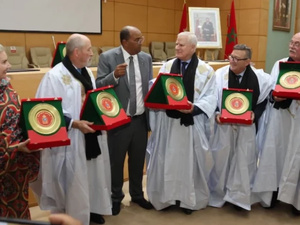 وفد برلماني أسترالي يشيد بتطور المشاريع التنموية بجهة العيون-الساقية الحمراء وفد برلماني أسترالي يشيد بتطور المشاريع التنموية بجهة العيون-الساقية الحمراء