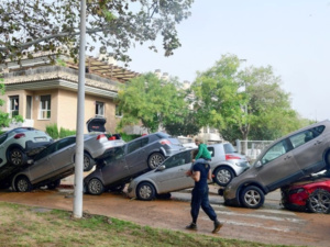 مصرع 51 شخصا في فياضانات فالنسيا بإسبانيا مصرع 51 شخصا في فياضانات فالنسيا بإسبانيا
