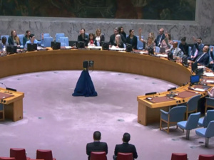مجلس الأمن يجدد ولاية "المينورسو" لعام إضافي ويرفض مقترحات الجزائر مجلس الأمن يجدد ولاية "المينورسو" لعام إضافي ويرفض مقترحات الجزائر