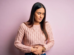 أعراض التسمم الغذائي لدى البالغين وطرق العلاج بالتفصيل أعراض التسمم الغذائي لدى البالغين وطرق العلاج بالتفصيل