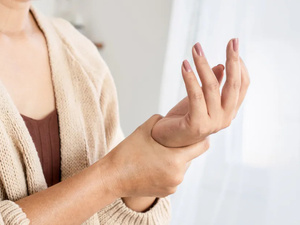 الفرق بين التهاب المفاصل والروماتيزم بالتفصيل الفرق بين التهاب المفاصل والروماتيزم بالتفصيل