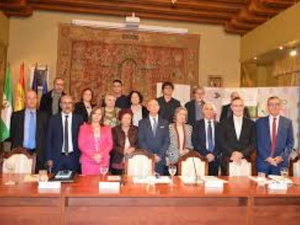 الشعر يجمع بين شعراء من المغرب والأندلس في لقاء المنارة بقرطبة الشعر يجمع بين شعراء من المغرب والأندلس في لقاء المنارة بقرطبة