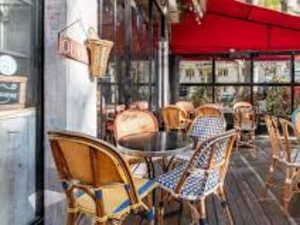 فيلم «ألف يوم ويوم: الحاج إدموند» ضمن بانوراما مهرجان مراكش السينمائي فيلم «ألف يوم ويوم: الحاج إدموند» ضمن بانوراما مهرجان مراكش السينمائي