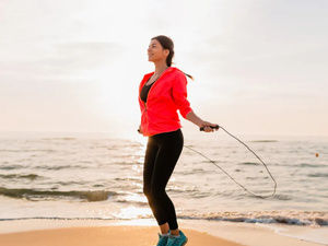 كيفية دمج التمارين الهوائية وتمارين القوة للحصول على جسم مشدود ومتناسق للعروس كيفية دمج التمارين الهوائية وتمارين القوة للحصول على جسم مشدود ومتناسق للعروس