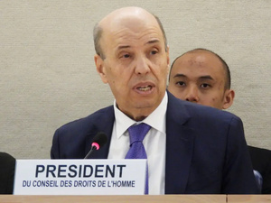 زنيبر : حقوق الإنسان يجب أن تكون مركز اهتمامات الشركات العالمية زنيبر : حقوق الإنسان يجب أن تكون مركز اهتمامات الشركات العالمية