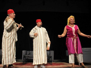 بشرى أهريش تخوض جولة مسرحية وطنية بعرض "ثلاثة من جوج" بشرى أهريش تخوض جولة مسرحية وطنية بعرض "ثلاثة من جوج"