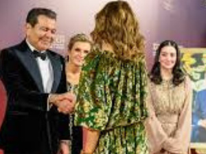 الأمير مولاي رشيد يترأس حفل عشاء بمناسبة افتتاح الدورة الـ21 لمهرجان مراكش الدولي للفيلم الأمير مولاي رشيد يترأس حفل عشاء بمناسبة افتتاح الدورة الـ21 لمهرجان مراكش الدولي للفيلم