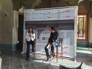 الروائية المغربية أم هاني العلوي تفوز بجائزة الكتاب الإنجليزي الروائية المغربية أم هاني العلوي تفوز بجائزة الكتاب الإنجليزي