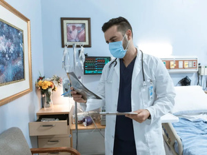 الجراحة بالأشعة: ثورة حديثة في علاج الأورام السرطانية  الجراحة بالأشعة: ثورة حديثة في علاج الأورام السرطانية