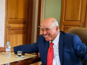 المحكمة الإدارية بفاس تعزل رئيس جماعة سبع عيون وتنفذ الحكم بشكل عاجل المحكمة الإدارية بفاس تعزل رئيس جماعة سبع عيون وتنفذ الحكم بشكل عاجل