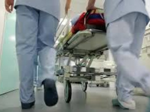 تسمم جماعي في حفل زفاف بالجديدة يُصيب 120 شخصًا وسط استنفار طبي وأمني تسمم جماعي في حفل زفاف بالجديدة يُصيب 120 شخصًا وسط استنفار طبي وأمني