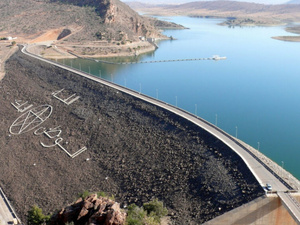 إحداث أربع لجان استراتيجية لضمان تلبية احتياجات المياه في المغرب إحداث أربع لجان استراتيجية لضمان تلبية احتياجات المياه في المغرب