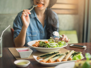 كيف يؤثر تأخير الأكل على مشاعر التوتر والقلق؟ كيف يؤثر تأخير الأكل على مشاعر التوتر والقلق؟