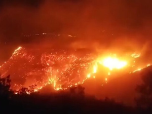 حريق هائل يلتهم مساحات خضراء في موكلاتة قرب تطوان حريق هائل يلتهم مساحات خضراء في موكلاتة قرب تطوان