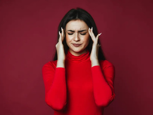 فوائد وأضرار ربط الرأس عند الصداع: ما بين الطب الشعبي والعلم الحديث فوائد وأضرار ربط الرأس عند الصداع: ما بين الطب الشعبي والعلم الحديث