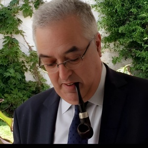 لماذا أستمر في السياسة رغم خيبة الأمل العامة؟ لماذا أستمر في السياسة رغم خيبة الأمل العامة؟