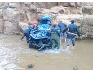 مصرع ثلاثة أشخاص من عائلة واحدة في حادث سقوط سيارة بمنعرجات جبلية بتنغير