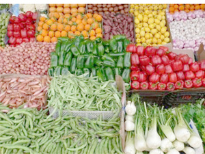 ارتفاع أسعار الخضر والفواكه بالأسواق: أزمة تثقل كاهل المواطن ارتفاع أسعار الخضر والفواكه بالأسواق: أزمة تثقل كاهل المواطن