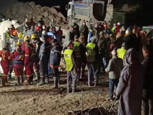 فاجعة في تارودانت : وفاة 5 عمال داخل نفق بسد المختار السوسي فاجعة في تارودانت : وفاة 5 عمال داخل نفق بسد المختار السوسي