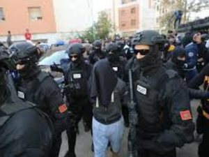 تفكيك خلية إرهابية في حد السوالم: تفاصيل العملية الأمنية الناجحة تفكيك خلية إرهابية في حد السوالم: تفاصيل العملية الأمنية الناجحة