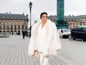 أبرز صيحات الموضة في أسبوع الأزياء بباريس: إطلالات ساحرة لنجمات العالم أبرز صيحات الموضة في أسبوع الأزياء بباريس: إطلالات ساحرة لنجمات العالم