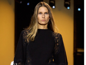 تميزي في إطلالتك الشتوية: الفرق بين السويتر والبلوفر وأيهما الأنسب لك؟ تميزي في إطلالتك الشتوية: الفرق بين السويتر والبلوفر وأيهما الأنسب لك؟