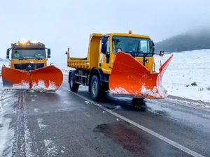 بسبب الثلوج والأمطار.. "نارسا" تدعو مستعملي الطرق إلى توخي الحذر بسبب الثلوج والأمطار.. "نارسا" تدعو مستعملي الطرق إلى توخي الحذر