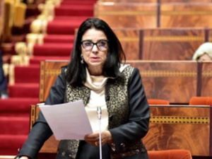 الحكومة تعلن عن إطلاق منصة رقمية جديدة وتكشف عن مستجدات الجيل الخامس الحكومة تعلن عن إطلاق منصة رقمية جديدة وتكشف عن مستجدات الجيل الخامس