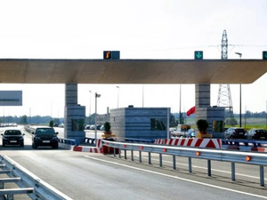 بركة : مراجعة تسعيرة الأداء خيار مطروح لدعم توازن "لوتوروت" بركة : مراجعة تسعيرة الأداء خيار مطروح لدعم توازن "لوتوروت"