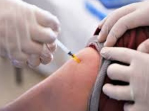 المغرب يحتفل بالأسبوع العالمي للتلقيح تحت شعار "تطعيم الأطفال، حماية للأجيال" المغرب يحتفل بالأسبوع العالمي للتلقيح تحت شعار "تطعيم الأطفال، حماية للأجيال"