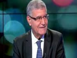 كلية الآداب بعين الشق تحتفي بتجربة الشاعر الراحل محمد عنيبة الحمري كلية الآداب بعين الشق تحتفي بتجربة الشاعر الراحل محمد عنيبة الحمري