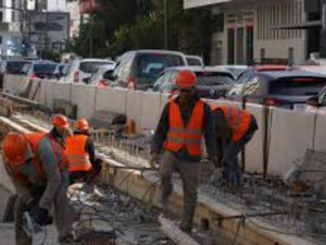 تخفيف الاختناق المروري في الدار البيضاء: أشغال تأهيل ممر "عمر الريفي" مستمرة تخفيف الاختناق المروري في الدار البيضاء: أشغال تأهيل ممر "عمر الريفي" مستمرة