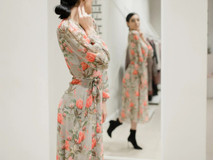 الفستان السحري الذي يناسب جميع الأجسام: خبيرة موضة تكشف السر وراء القطعة المثالية الفستان السحري الذي يناسب جميع الأجسام: خبيرة موضة تكشف السر وراء القطعة المثالية