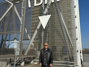 تشتري الكتب بما تريد تشتري الكتب بما تريد