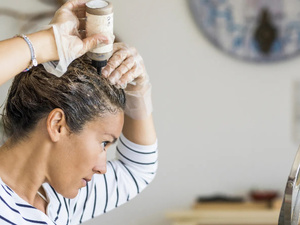 4 ألوان شعر جذابة ستسيطر على صيحات الموضة في 2025 4 ألوان شعر جذابة ستسيطر على صيحات الموضة في 2025