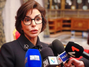 زيارة وزيرة الثقافة الفرنسية للصحراء المغربية تُحرج و تربك الجزائر زيارة وزيرة الثقافة الفرنسية للصحراء المغربية تُحرج و تربك الجزائر