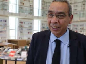 الدبلوماسية ليست لعبة كرة قدم الدبلوماسية ليست لعبة كرة قدم