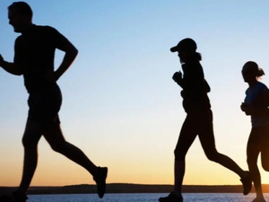 التوازن بين الرياضة والعبادة في رمضان: نصائح للحفاظ على اللياقة والصحة التوازن بين الرياضة والعبادة في رمضان: نصائح للحفاظ على اللياقة والصحة