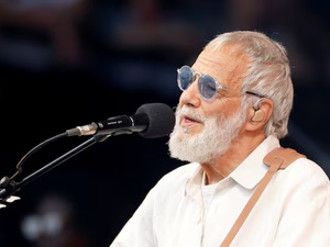 موسيقيون بريطانيون يطلقون ألبومًا صامتًا اعتراضًا على استخدام الذكاء الاصطناعي موسيقيون بريطانيون يطلقون ألبومًا صامتًا اعتراضًا على استخدام الذكاء الاصطناعي