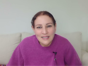 الممثلة عالية الركاب تدعو لتوزيع عادل للفرص في صناعة الفن