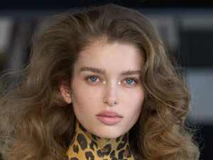 أجدد الصيحات الجمالية من أسبوع الموضة في باريس لخريف وشتاء 2025 أجدد الصيحات الجمالية من أسبوع الموضة في باريس لخريف وشتاء 2025