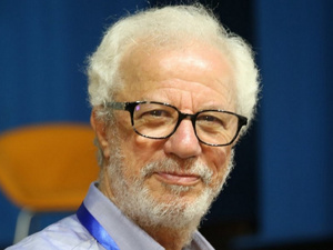 الألكسو تكرم الشاعر المغربي محمد بنيس في اليوم العربي للشعر الألكسو تكرم الشاعر المغربي محمد بنيس في اليوم العربي للشعر